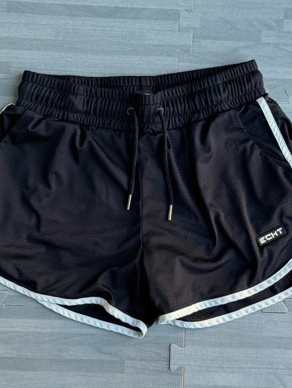 ECHT Medium Womens Mesh Dolphin Running Shorts M Black White Trim Activewear